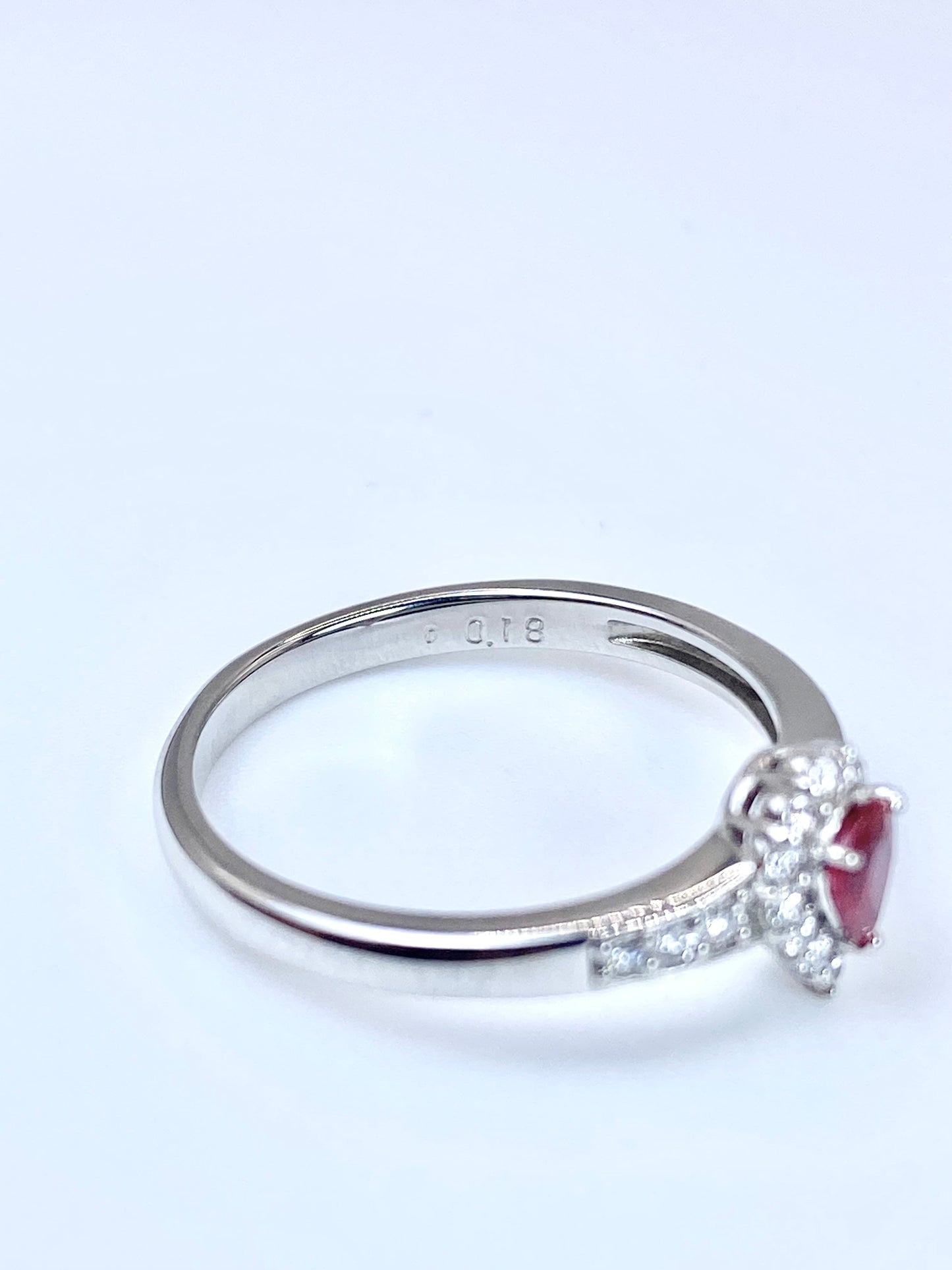 【新品】非加熱ピジョンブラッドルビー 0.21ct / ダイヤモンド 計0.18ct Pt950 リング【新品】【3日以内返品可（※カード/キャリア決済の場合）】