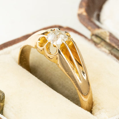 イギリスアンティーク ジュエリー K18 オールドマインカットダイヤモンド 約0.5ct ベルチャーセッティング 1905年製 バーミンガム 彫り装飾 ゴールド リング DR00776  Daisy Ring