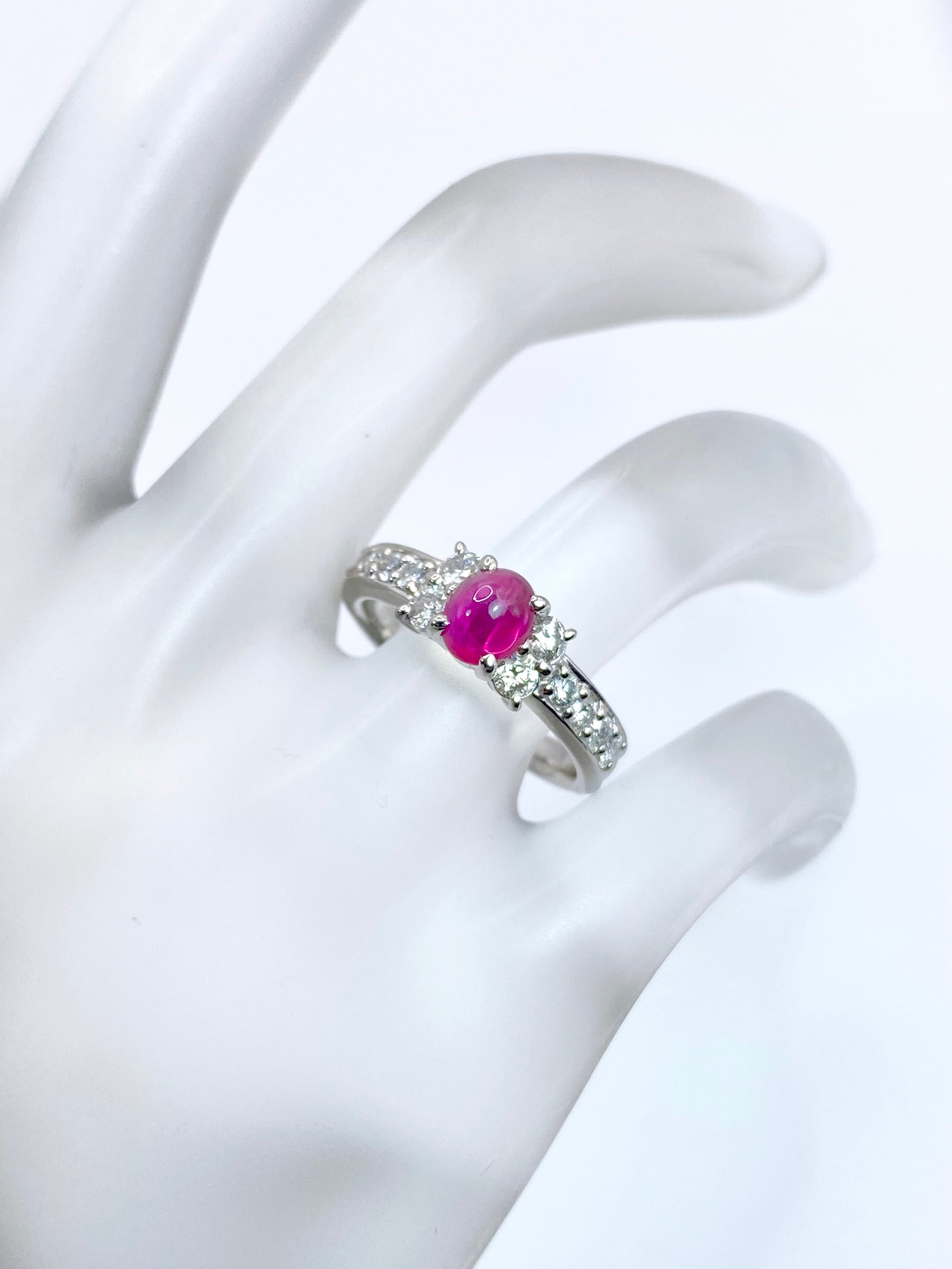 【夏季全体SALE（ジュエリー）~7/31】ルビー（キャッツアイ風）0.71ct / ダイヤモンド 計0.50ct  Pt900 リング 11号【リフレッシュメント(新品仕上げ・補修・洗浄等済)】【3日以内返品可（※カード/キャリア決済の場合）】