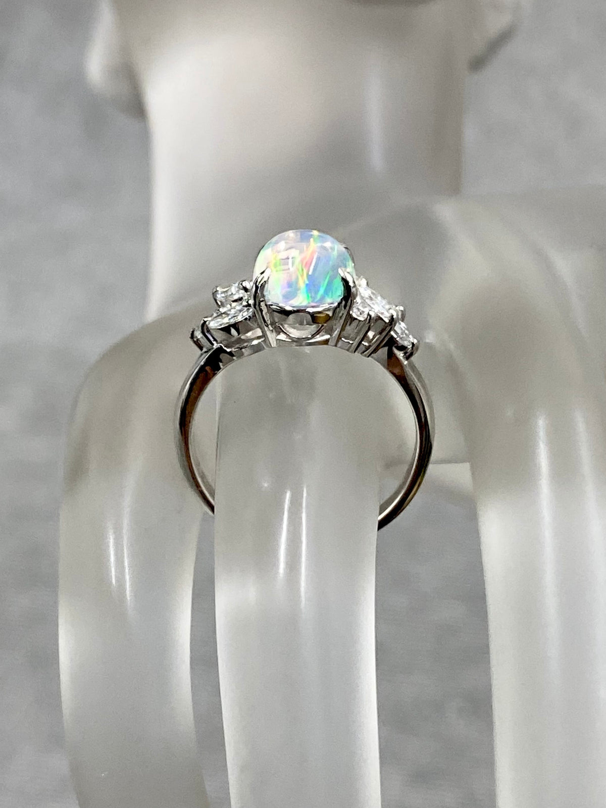 ウォーターオパール 1.61ct / ダイヤモンド 計0.45ct Pt900 リング 12.5号【リフレッシュメント(新品仕上げ・補修・洗浄等済)】