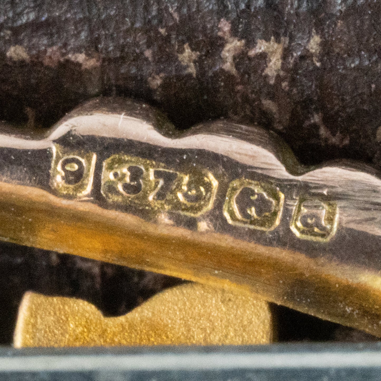 イギリス  アンティークジュエリー ブローチ K9 オールドカットダイヤモンド 1900年 ミレニアム DBR00126