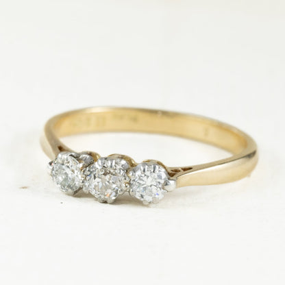 イギリス  アンティークジュエリー 3stone K18 /Pt  ゴールド コンビカラー シンプルデザイン リング オールドカットダイヤモンド 約0.2ct  1900年初頭頃  DR00726