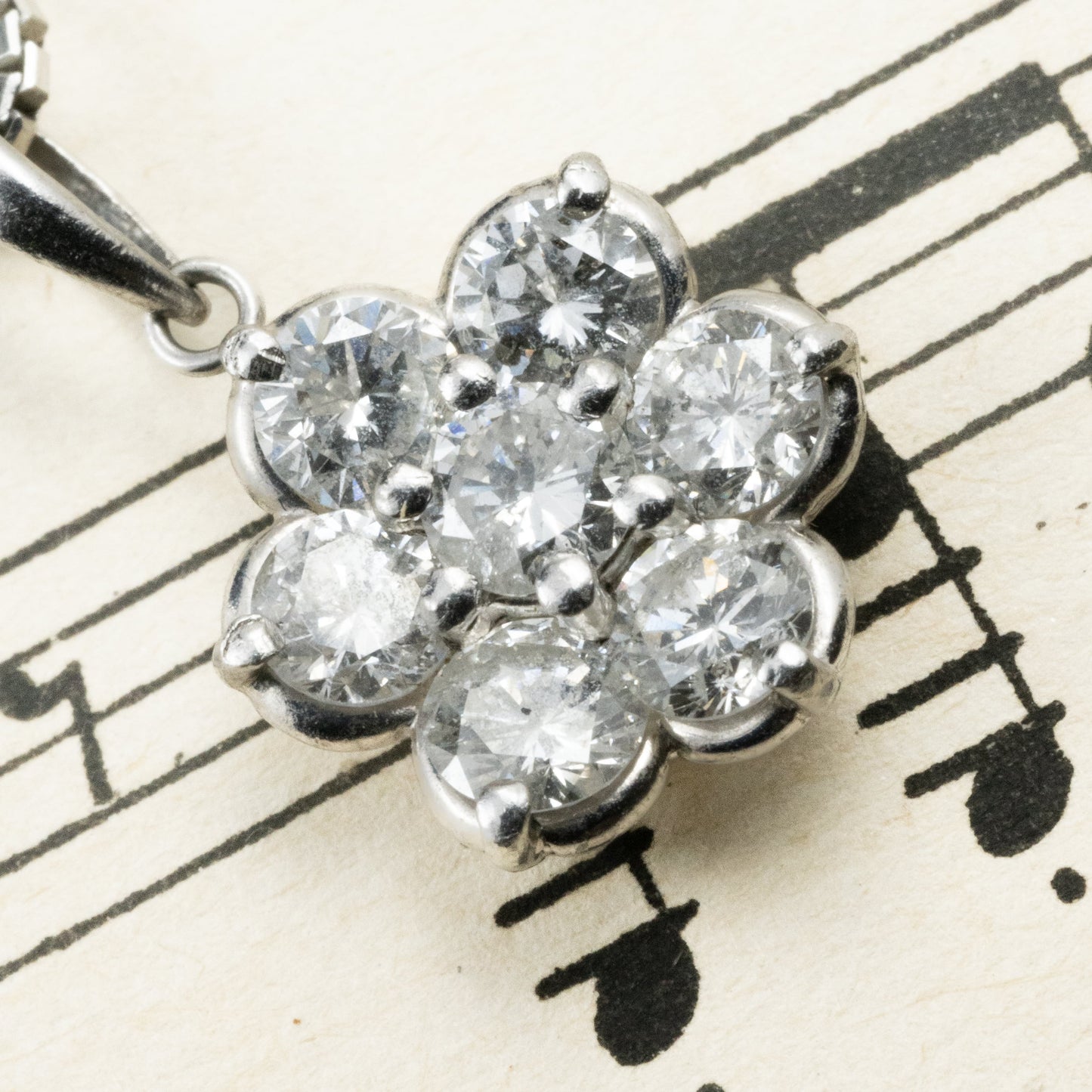 Pt900 ダイヤモンド1.02ct フラワー クラスター ペンダント トップ チャーム ヴィンテージ 小花デザイン 上品な輝き MOP00239