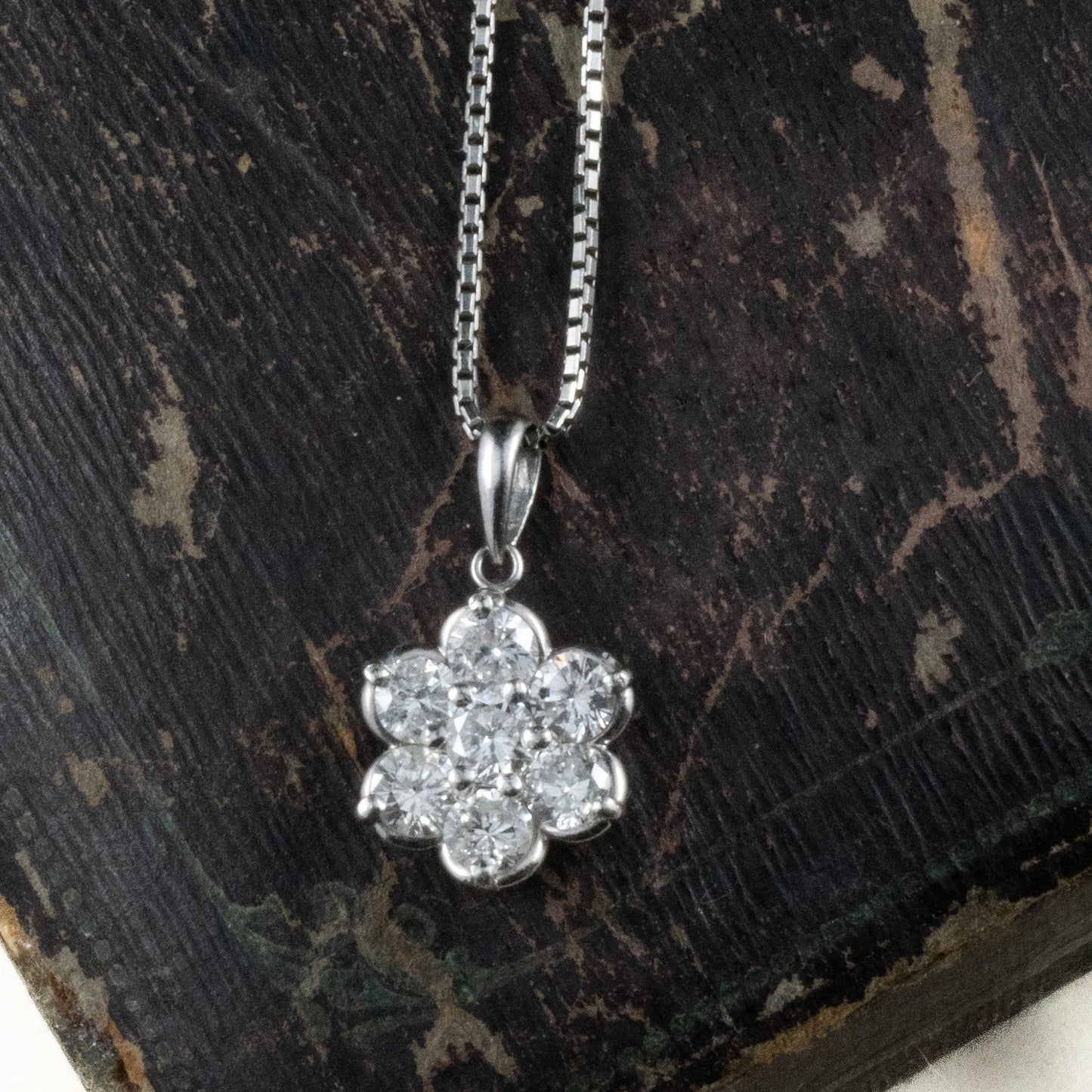 Pt900 ダイヤモンド1.02ct フラワー クラスター ペンダント トップ チャーム ヴィンテージ 小花デザイン 上品な輝き MOP00239