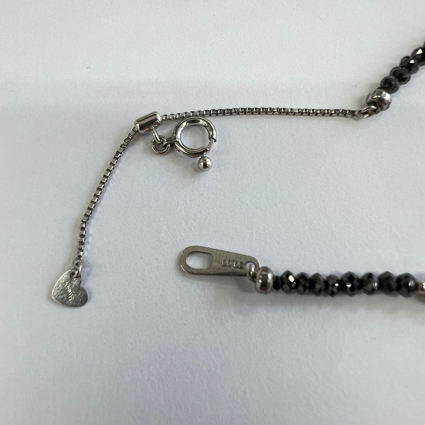 天然石 ブラックダイヤ ビーズ 合計 30ct K18WG 40~45cm アジャスターチェーン付き シンプルデザイン ネックレス30ct 〜クールなブラックダイヤの輝き〜 MN00251