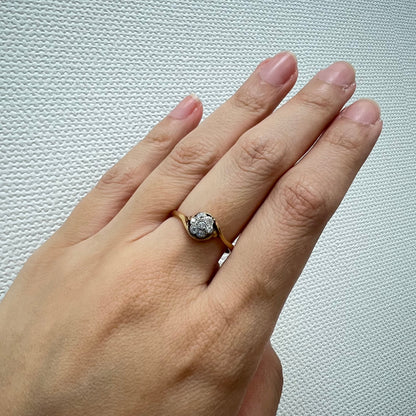 アンティークジュエリー イギリス アンティークリング クラスター 小花 フラワー デザイン  K18 オールドカット ダイヤモンド 1900初頭頃 〜指先に一輪の花を〜 DR00471