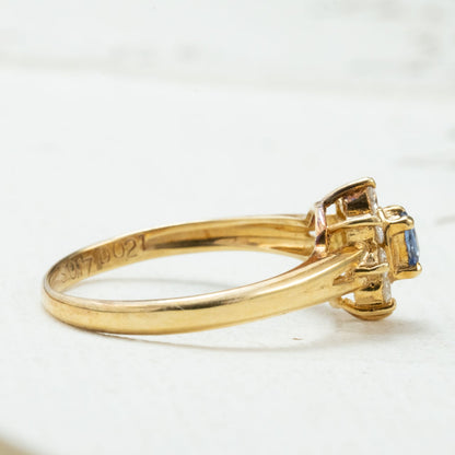 ヴィンテージジュエリー 服部時計店 K18  サファイア 0.17ct  ダイヤモンド 0.2ct クラスター 小花デザイン ゴールド リング 〜楚々とした高原の花のような優しさ〜OKR00245