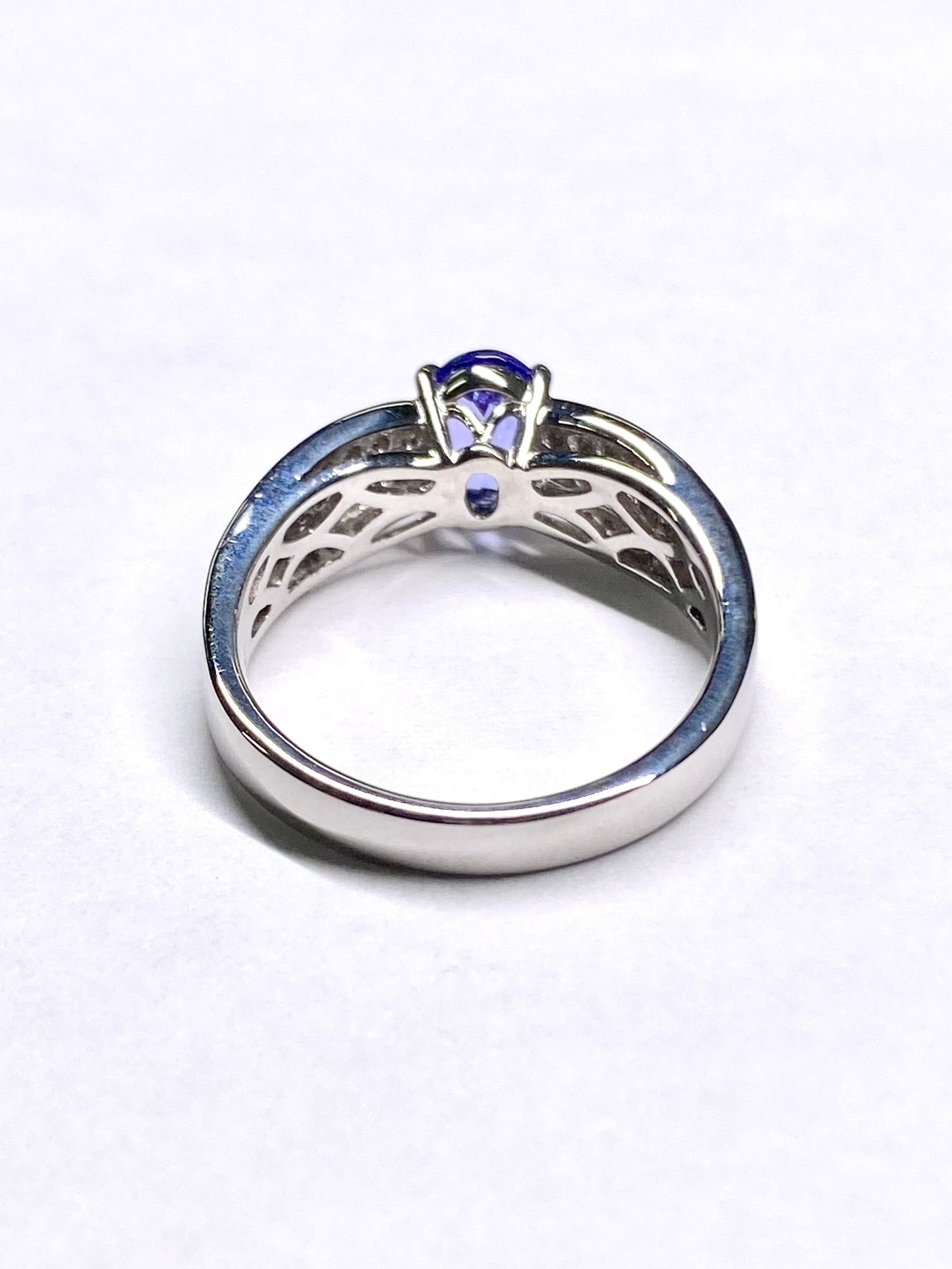 タンザナイト 0.84ct / ダイヤモンド 計0.27ct Pt950 リング 11.5号リフレッシュメント新品仕上げ・補修・洗浄等済3日以内返品可※カード/キャリア決済の場合動画リンク　Twitt 9枚目