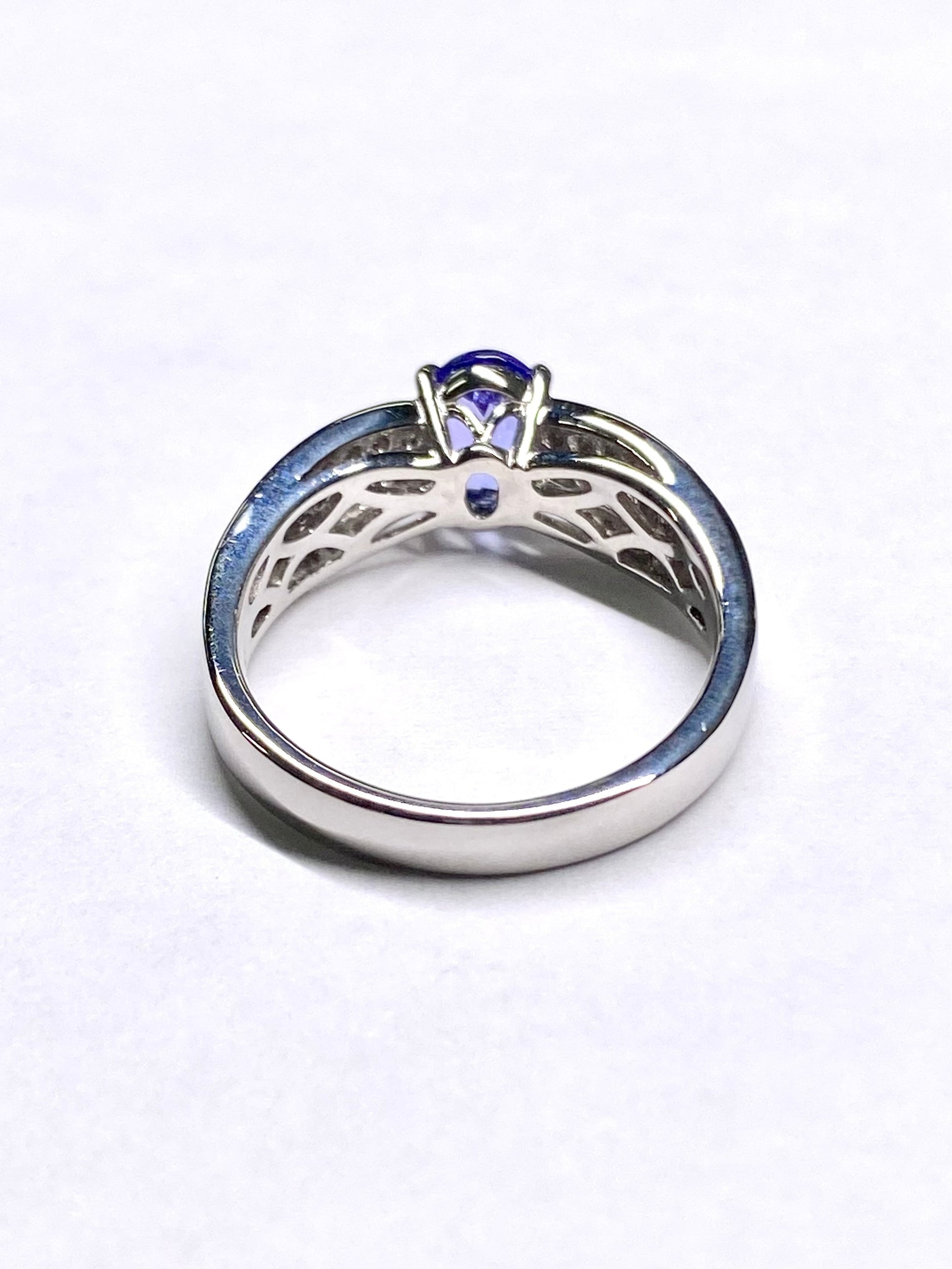 タンザナイト 0.84ct / ダイヤモンド 計0.27ct Pt950 リング 11.5号リフレッシュメント新品仕上げ・補修・洗浄等済3日以内返品可※カード/キャリア決済の場合動画リンク　Twitt 9枚目