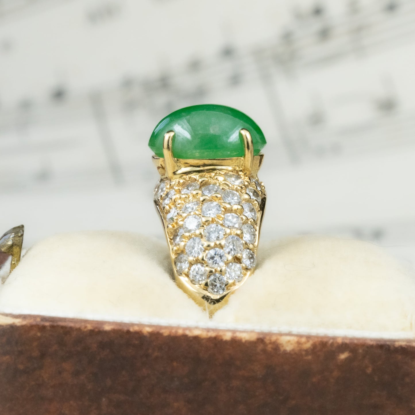 昭和レトロ リング K18 750 翡翠 2.58ct  ダイヤモンド パヴェセッティング 0.78ct 昭和ジュエリー 〜MR00774