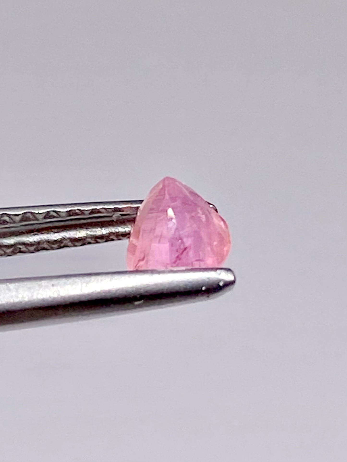 【希少石】ペッツォタイト 0.46ct ルース