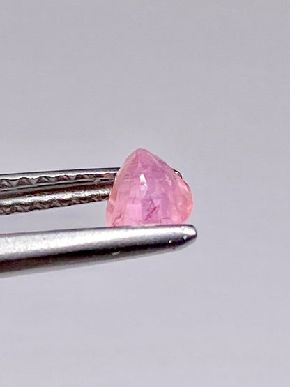 【希少石】ペッツォタイト 0.46ct ルース
