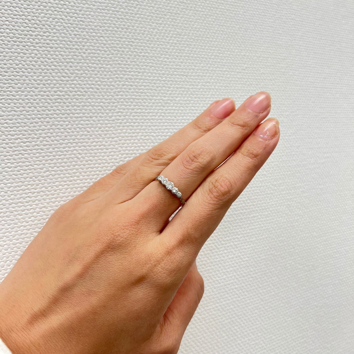 アンティークジュエリー イギリス アンティーク リング   K18 Pt  シングルカット ダイヤモンド シンプル 一文字 デザイン DR00330