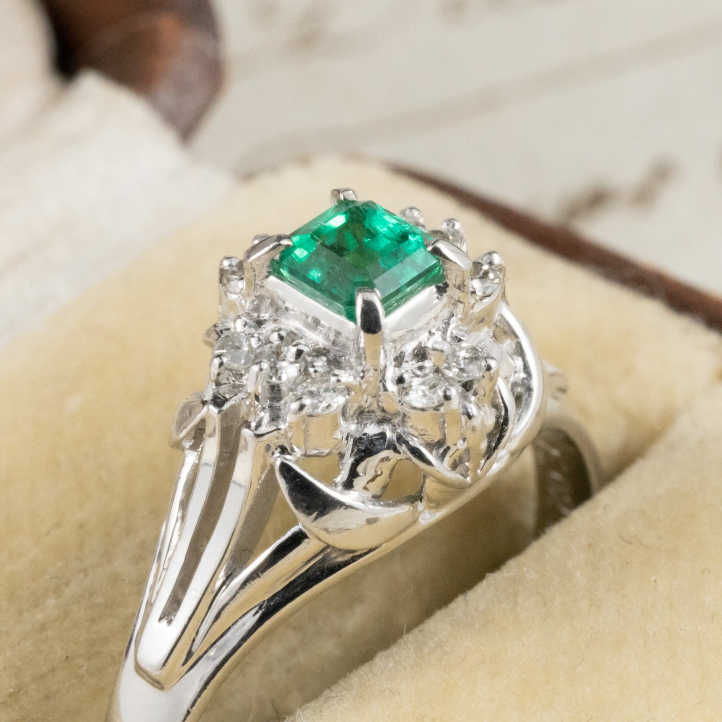 昭和ジュエリー エメラルド ダイヤモンド リング Pt200 0.25ct ヴィンテージ 昭和レトロ 指輪 プラチナ CHR01827