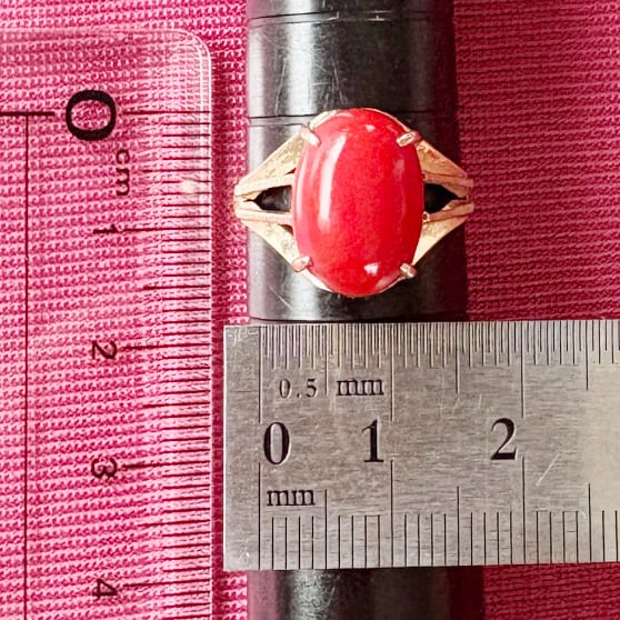 【日本の作品】 K9  昭和レトロ 赤珊瑚（充填なし）リング 〜静かな情熱を秘めた日本の赤〜  OKR00212