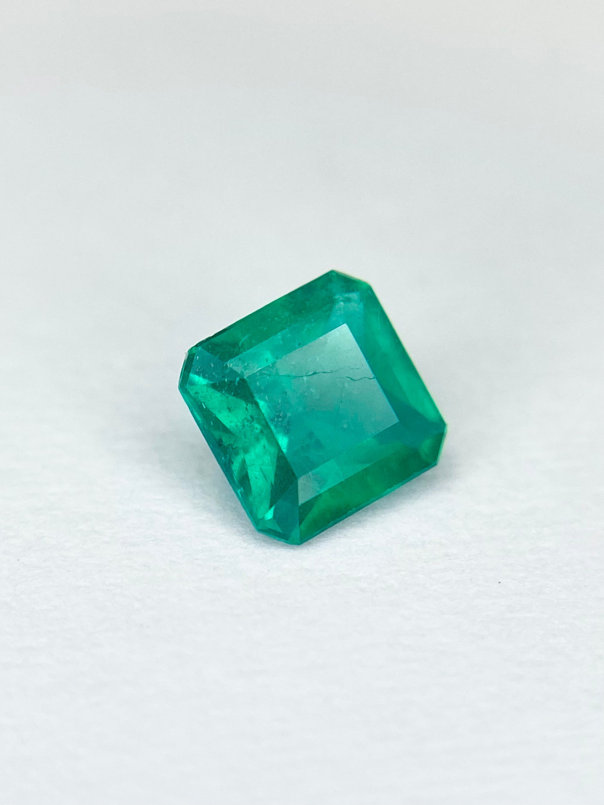 エメラルド 0.375ct ルース 3枚目