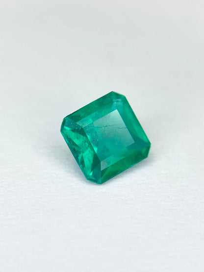エメラルド 0.375ct ルース 3枚目