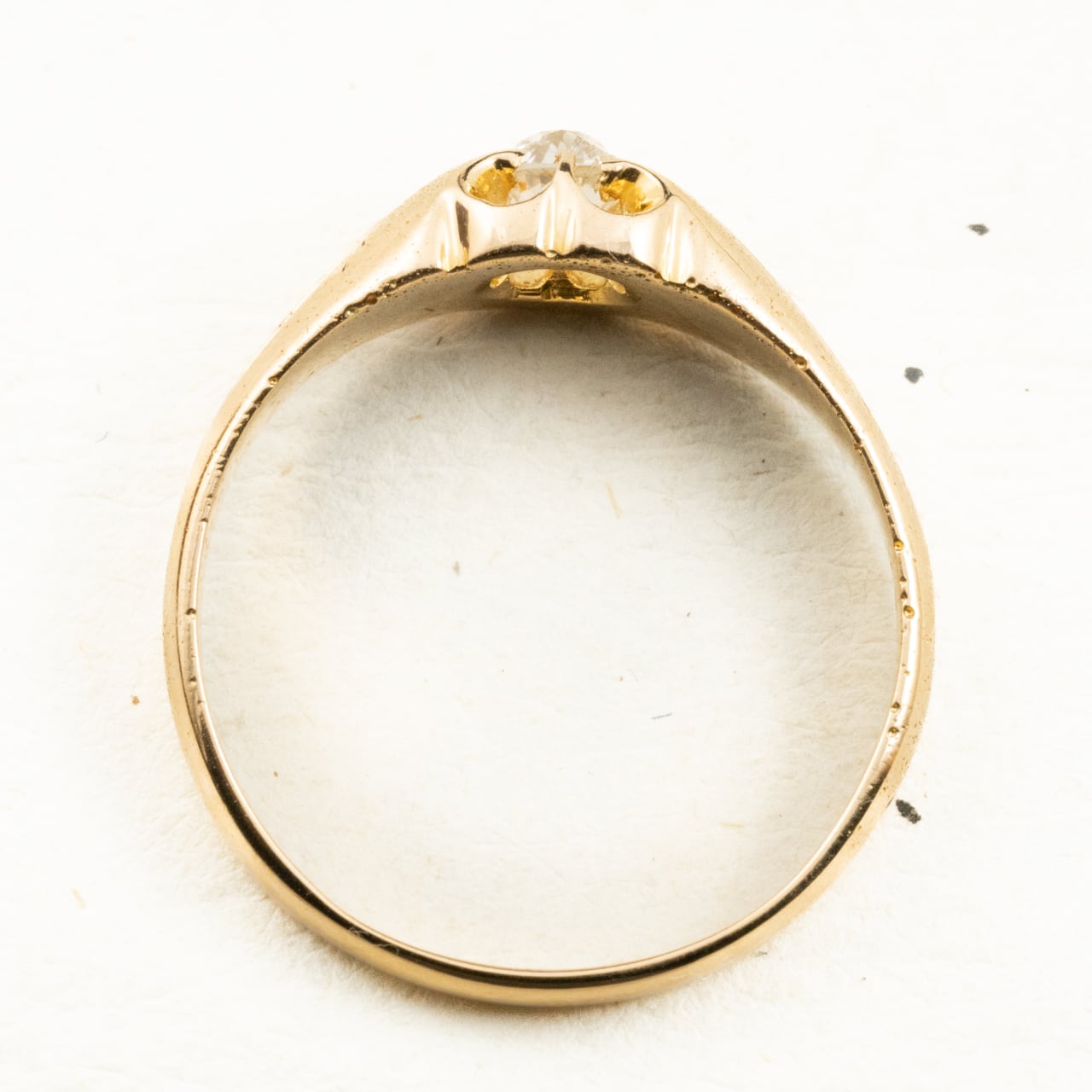 イギリスアンティーク ジュエリー K18 オールドマインカットダイヤモンド 約0.5ct ベルチャーセッティング 1905年製 バーミンガム 彫り装飾 ゴールド リング DR00776  Daisy Ring
