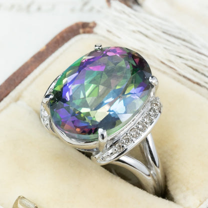 ヴィンテージジュエリー シルバーカラー ホワイトゴールド  K18WG ミスティックトパーズ 11.695ct  ダイヤモンド 0.10ct  OKR00248