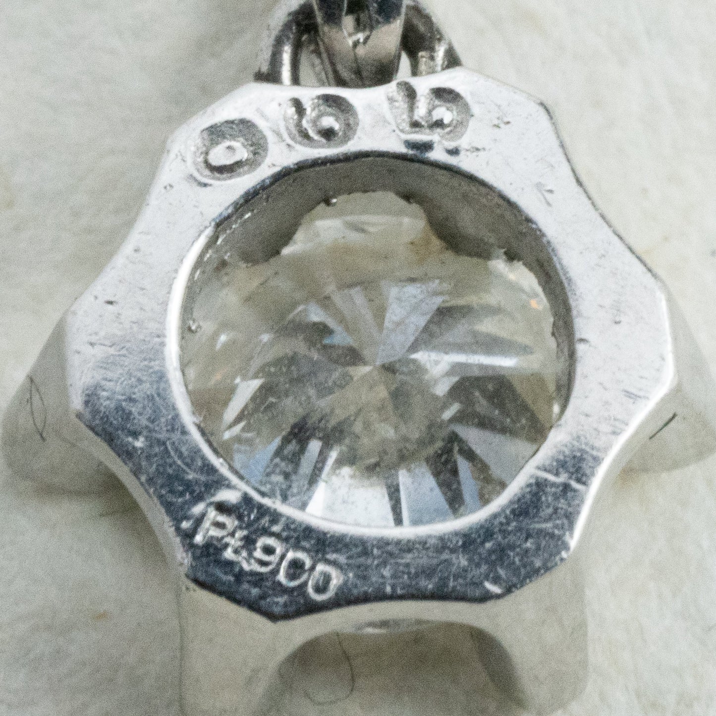 昭和ジュエリー ダイヤモンド ペンダントトップ Pt900 0.65ct ヴィンテージ 昭和レトロ チャーム プラチナ MOP00249