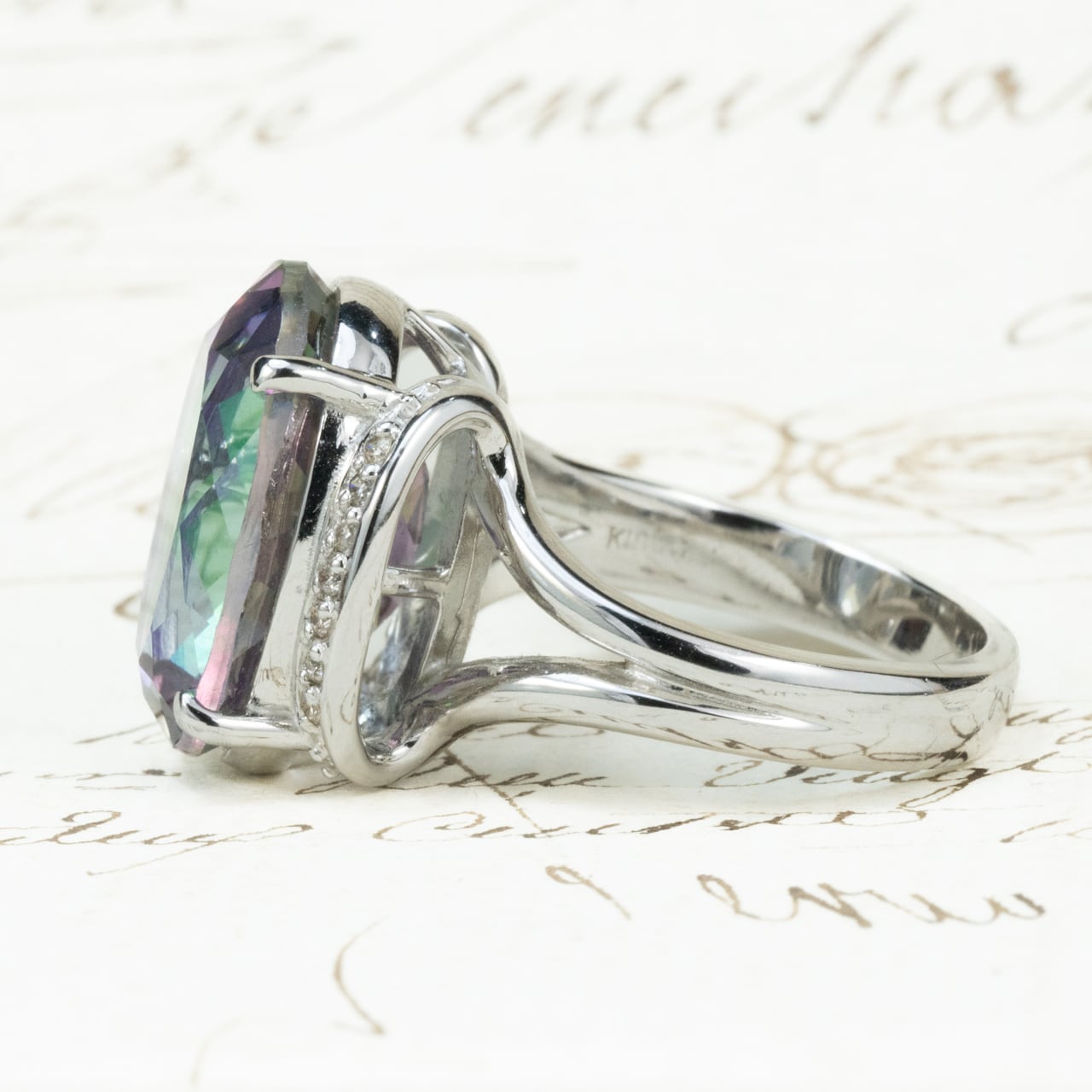 ヴィンテージジュエリー シルバーカラー ホワイトゴールド  K18WG ミスティックトパーズ 11.695ct  ダイヤモンド 0.10ct  OKR00248