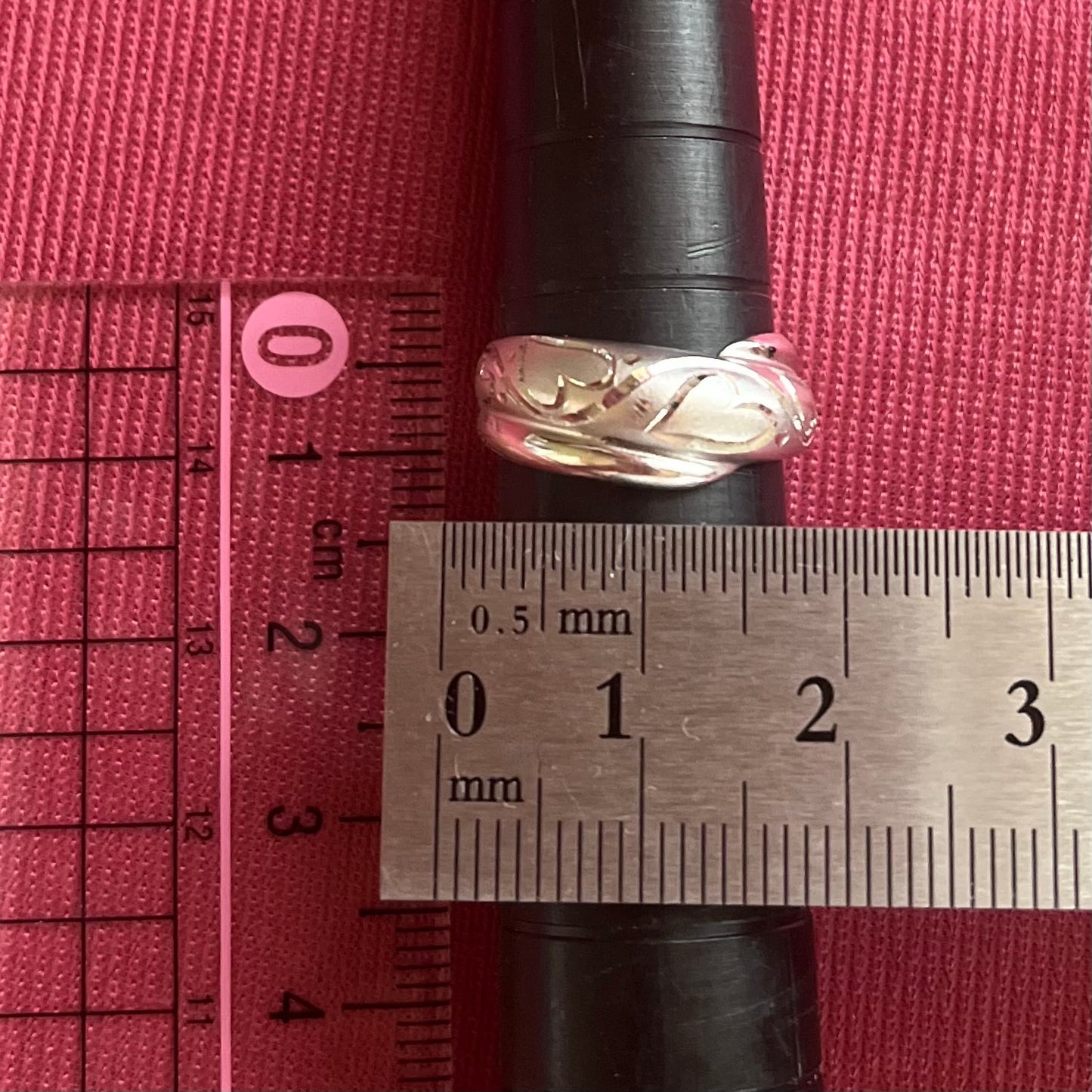 【日本の作品】 K14WG ハート 手彫り マット 鏡面仕立て ２連風  デザイン リング 〜テクスチャーのコントラストと落ち着いたハートデザイン〜 MR00769