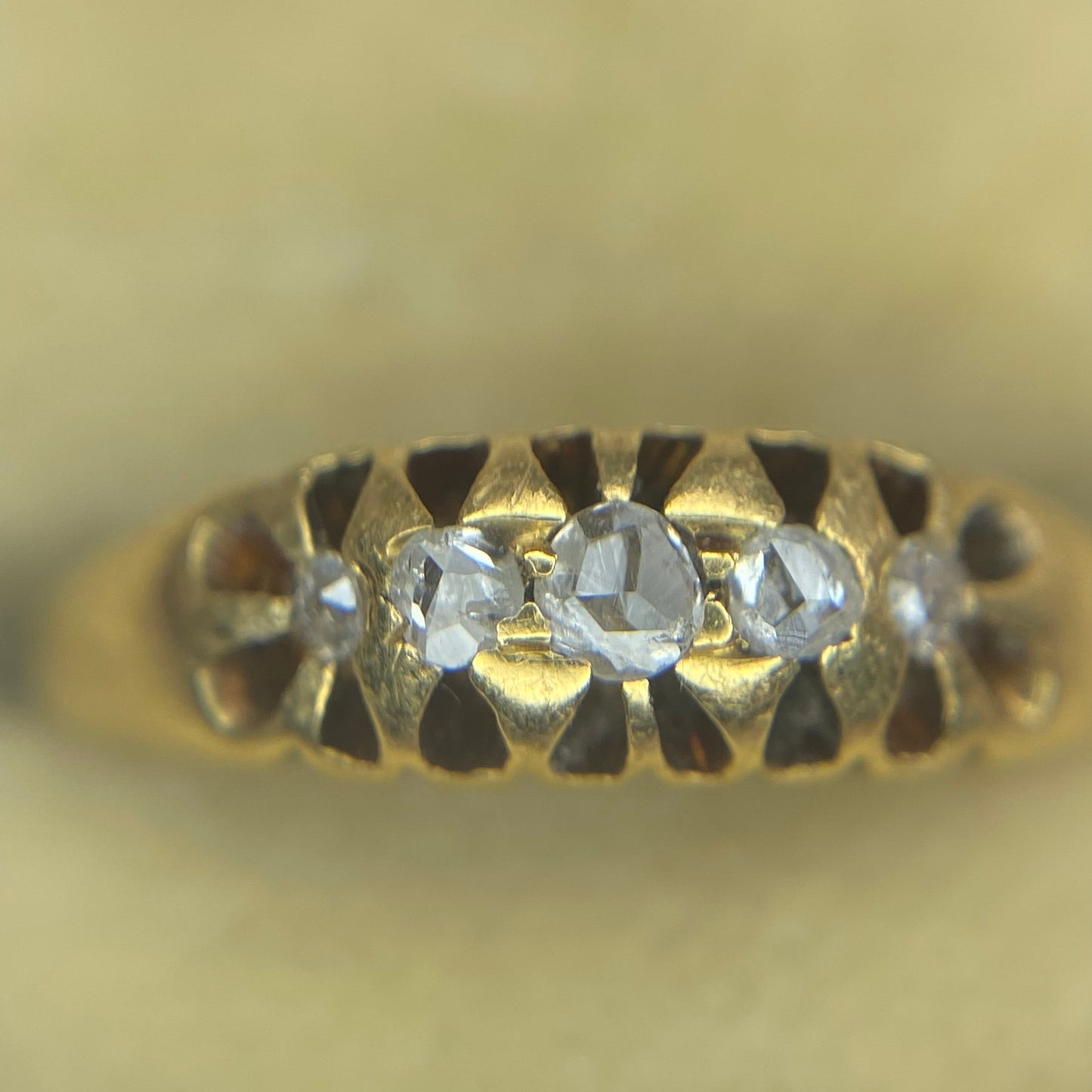 アンティークジュエリー イギリス アンティークリング 18金 K18 アンティーク ローズカットダイヤモンドリング 1866年（薄れ） DR00264