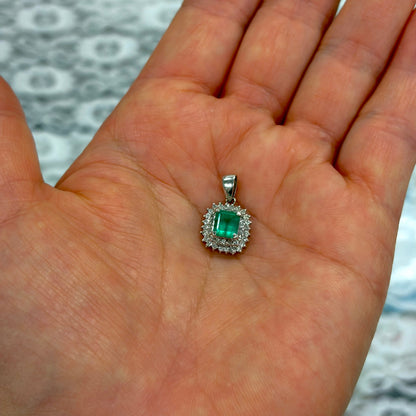昭和レトロ Pt900 エメラルド  0.83 ダイヤモンド ペンダントトップ｜スクエアカットの鮮やかなグリーンが映えるヴィンテージジュエリー MOP00283