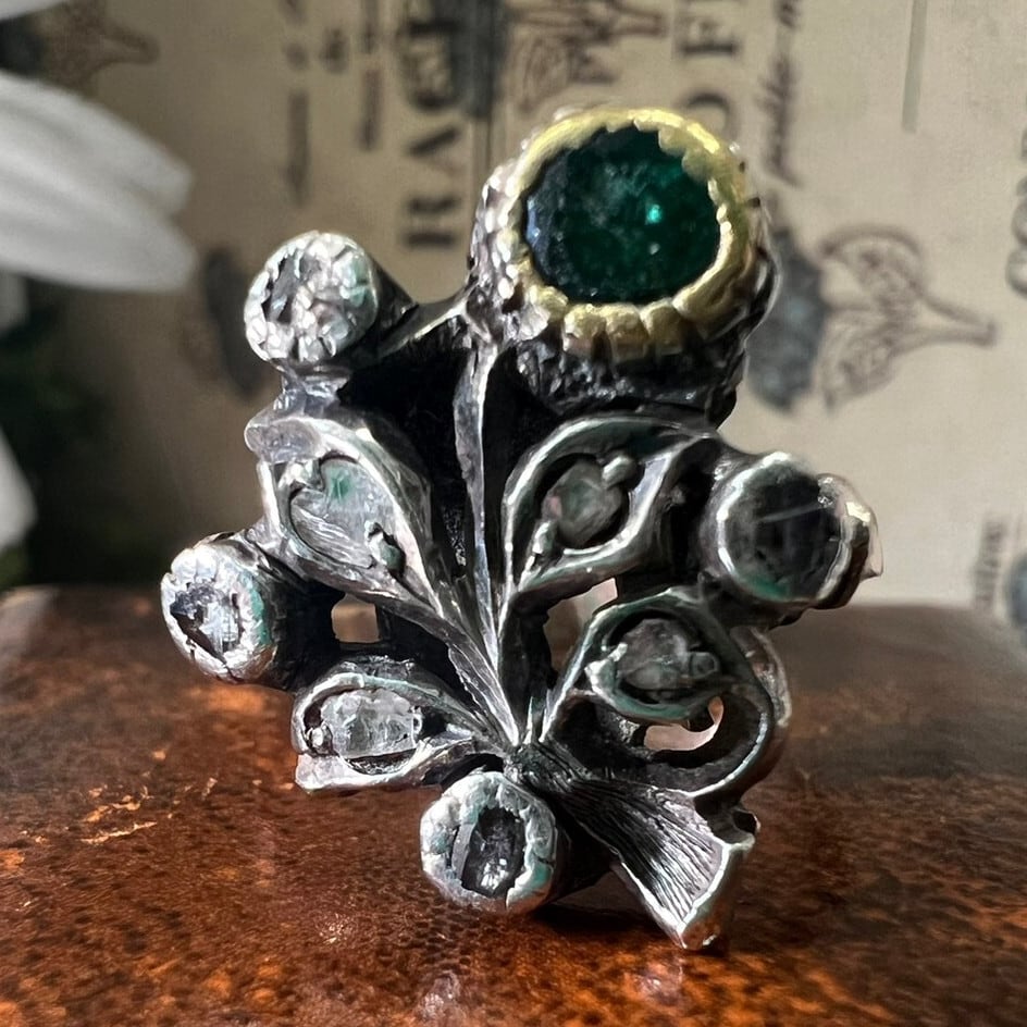 【希少】アンティークジュエリー フランス ロココ期  ジャルディネッティ 小さな庭  花 フラワー 花束 デザイン リング K18 SV  コンビカラー オールドカットダイヤモンド  エメラルド 指輪  DR00410