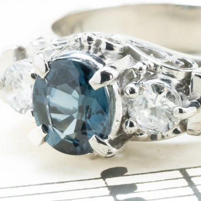 Pt900 天然サファイア 2.47ct × ダイヤモンド  昭和レトロ リング｜3ストーン 透かし細工  ゴージャス ヴィンテージジュエリー 9.5号｜DaisyRing OKR00228