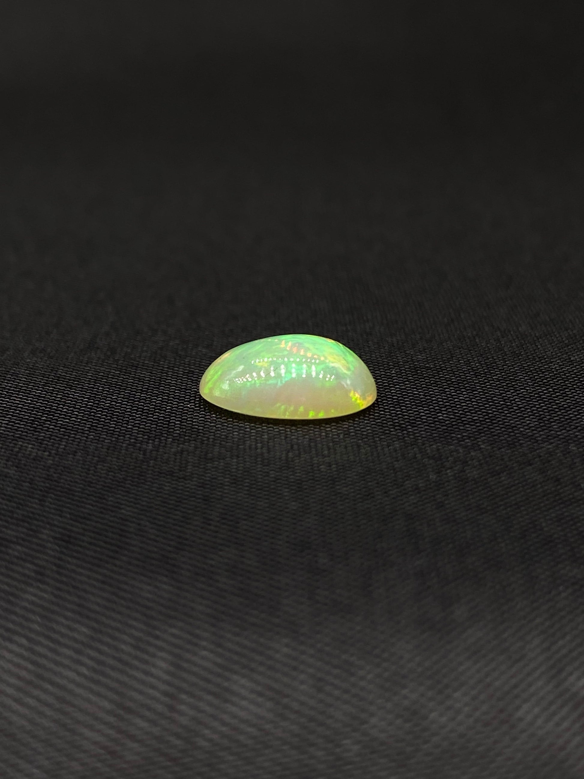 オパール 1.95ct ルース幅広ベール状オーロラ/炎のような劇的色彩変化 7枚目