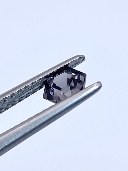 六角形スピネル 0.546ct ルース 4枚目