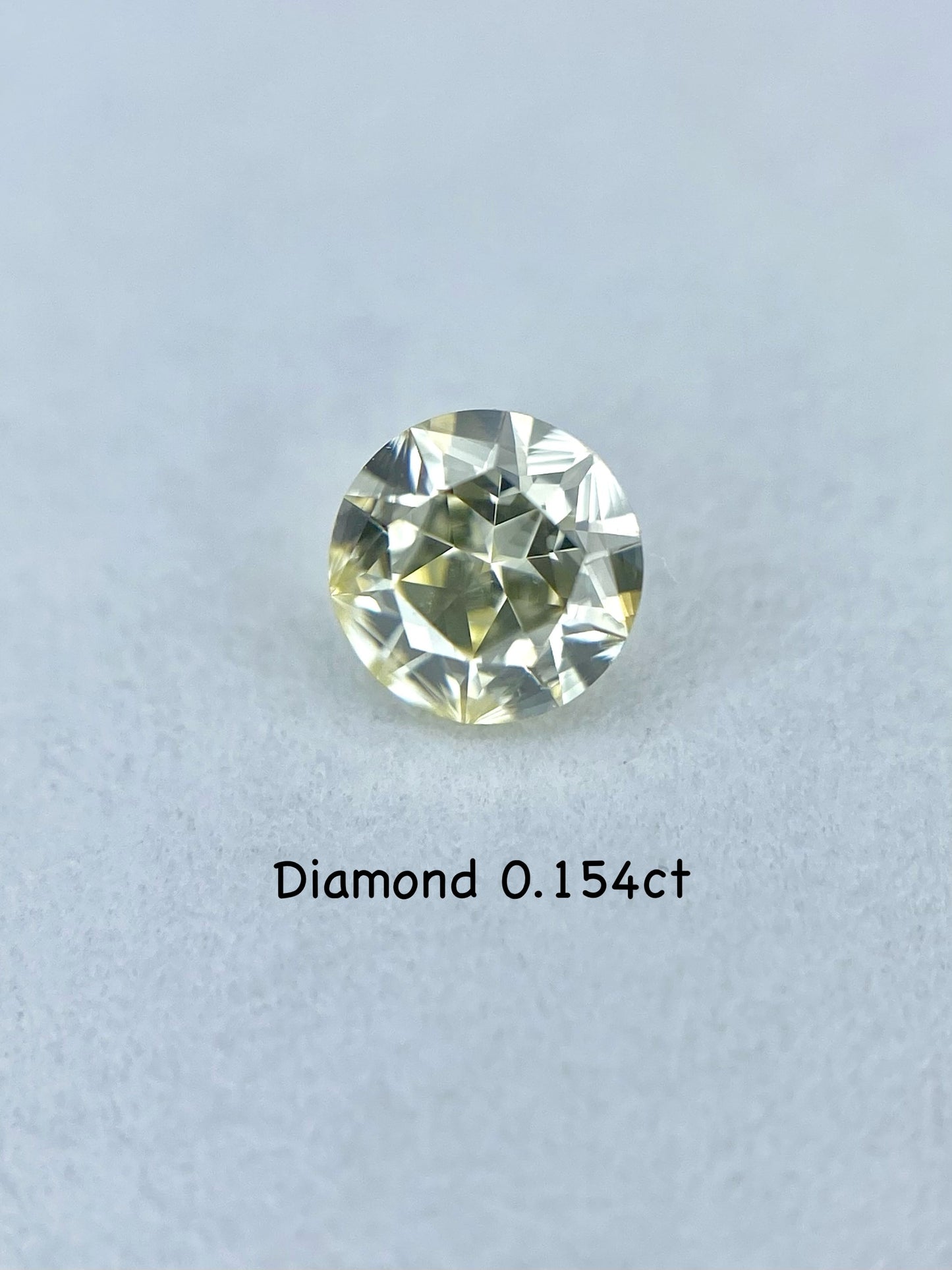 底面にスターが浮かぶ★ 特殊カットダイヤモンド 0.154ct ルース中央宝石研究所ソーティング付