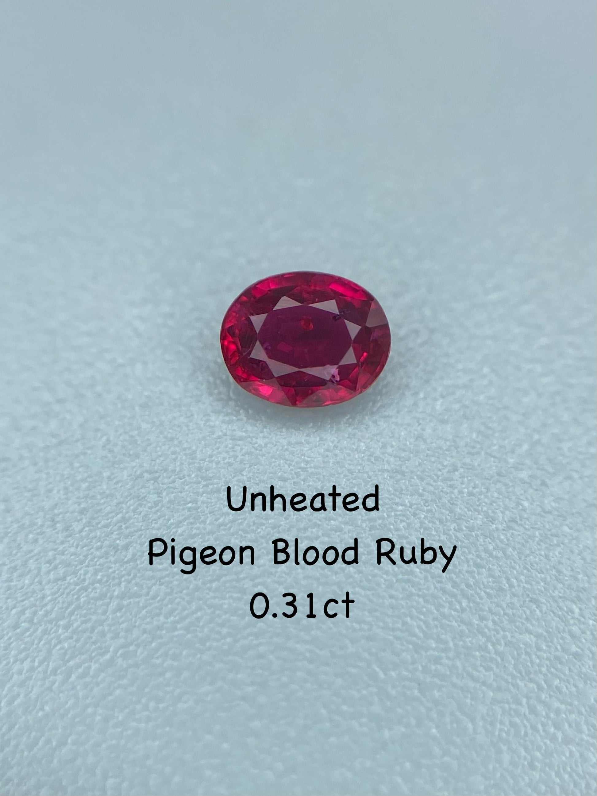 非加熱ピジョンブラッドルビー 0.31ct ルースAIGS鑑別付