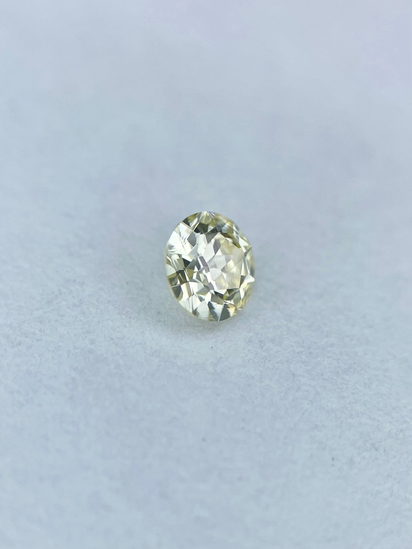 底面にスターが浮かぶ★ 特殊カットダイヤモンド 0.154ct ルース中央宝石研究所ソーティング付 3枚目