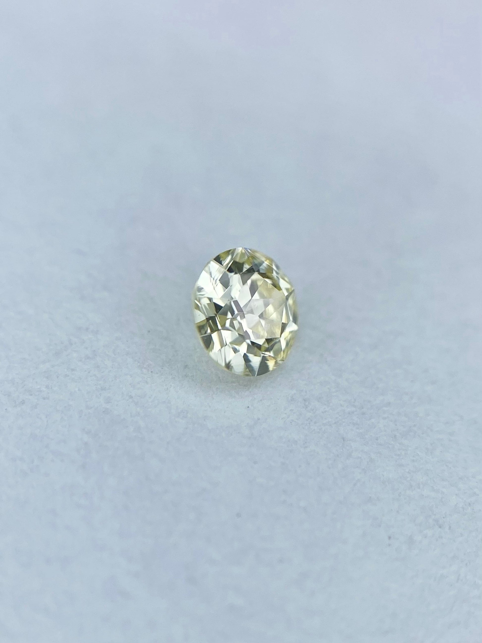 底面にスターが浮かぶ★ 特殊カットダイヤモンド 0.154ct ルース中央宝石研究所ソーティング付 3枚目
