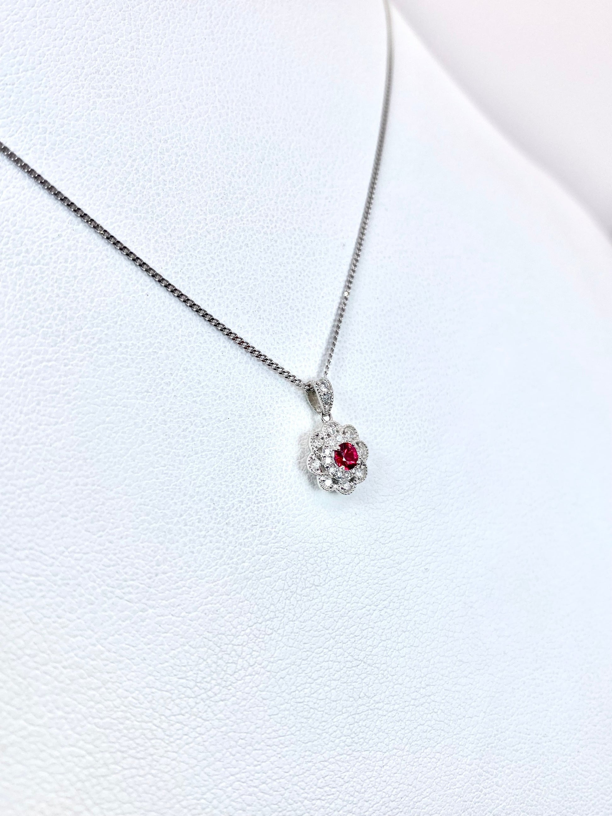 新品レッドスピネル 0.11ct / ダイヤモンド 計0.16ct Pt950/850 ネックレス新品3日以内返品可※カード/キャリア決済の場合 4枚目