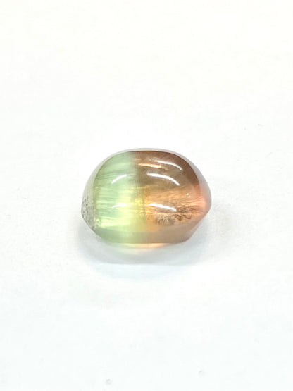 綺麗に真ん中でバイカラーのルースバイカラートルマリンキャッツアイ 4.00ct ルース 6枚目