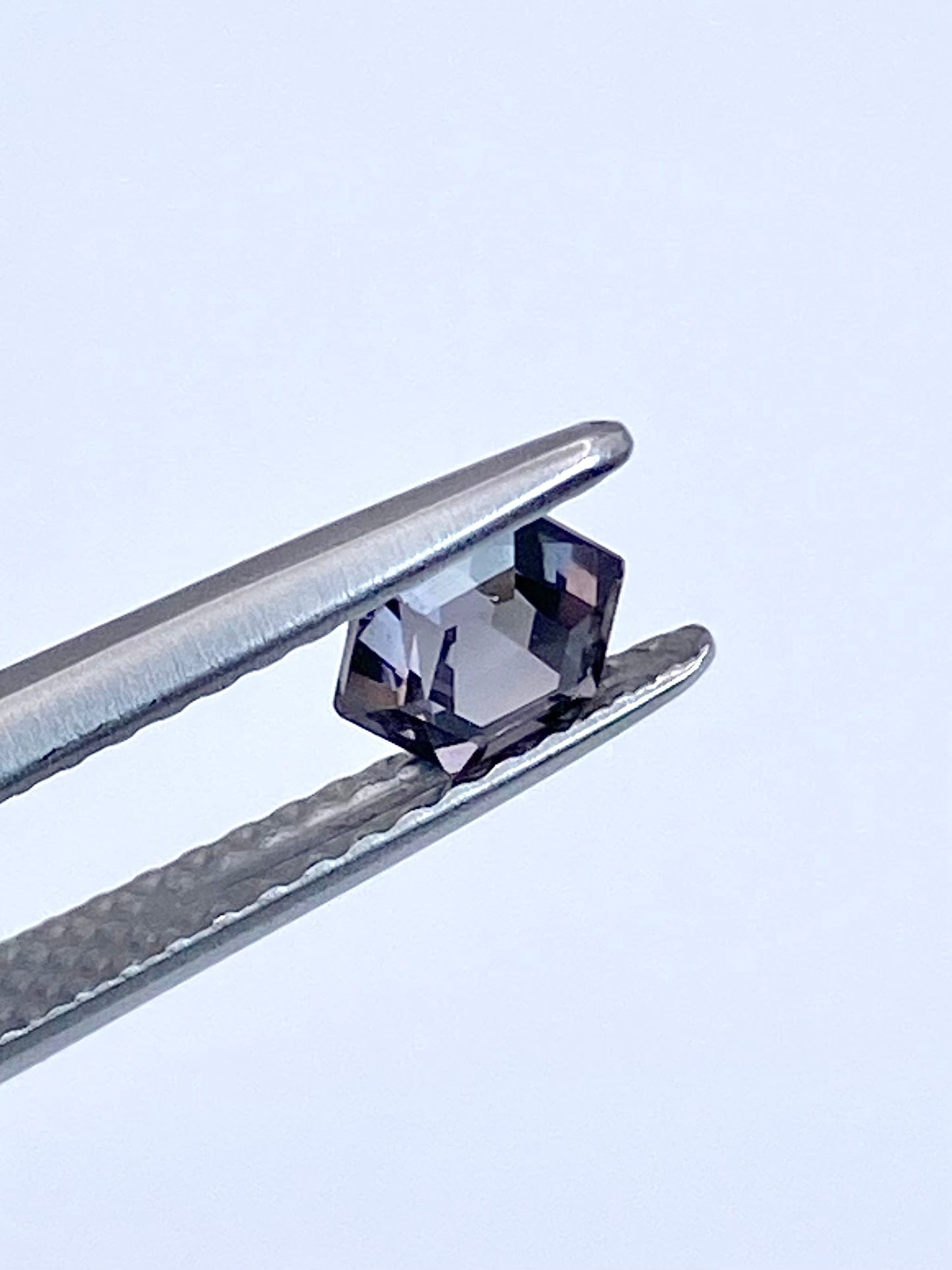 六角形スピネル 0.546ct ルース 5枚目