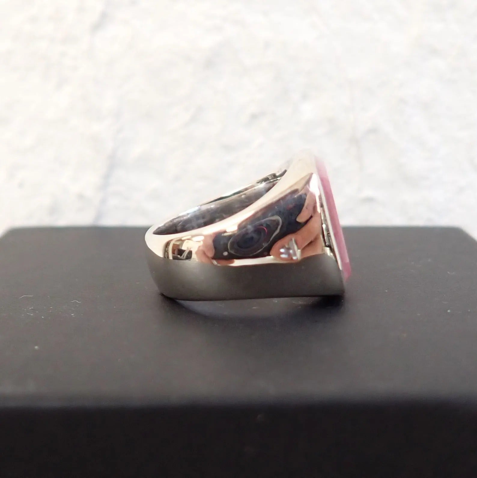 tom-wood-pink-rhodonite-cushion-ring-4