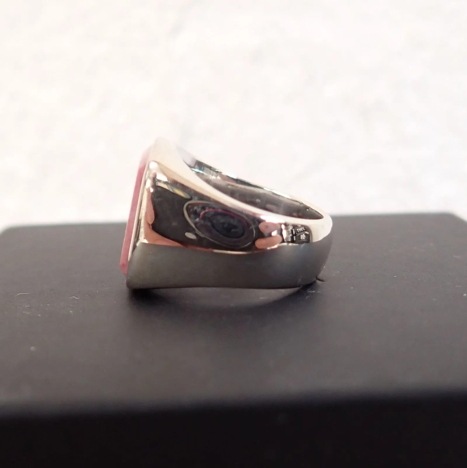 tom-wood-pink-rhodonite-cushion-ring-5